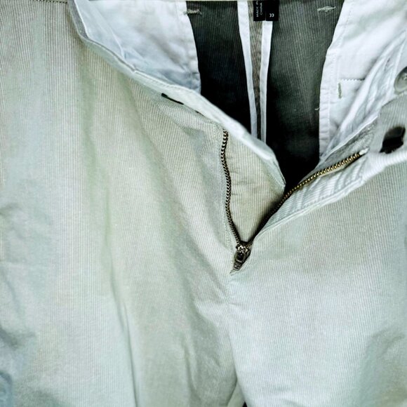 Theory Men's Pinstripe Flat Front Shorts in Beige - 33 - Picture 10 of 15